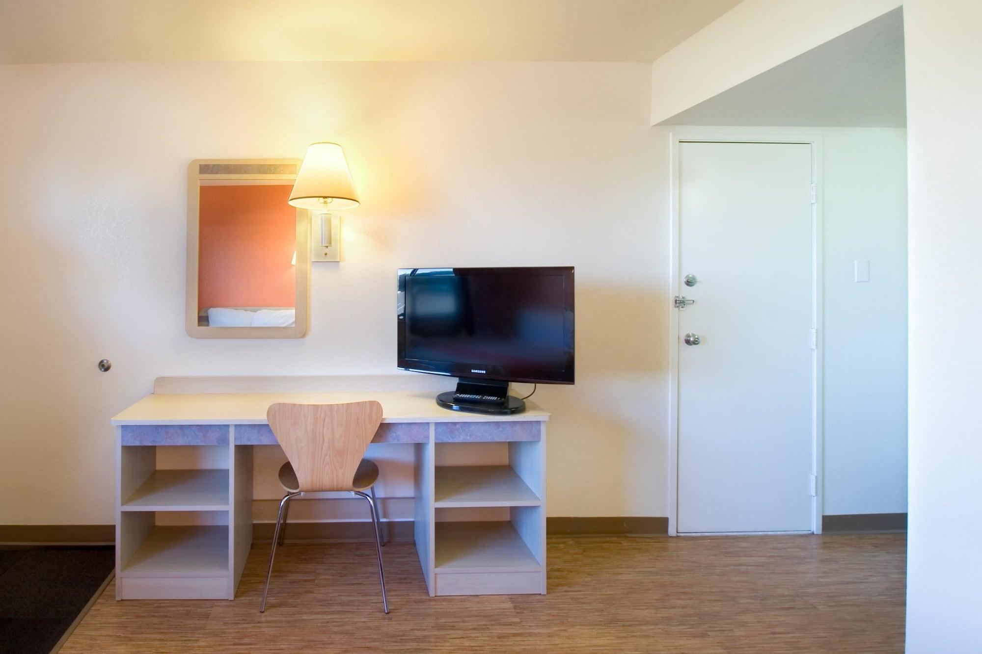 Hotel 6-pendleton, Or 2*